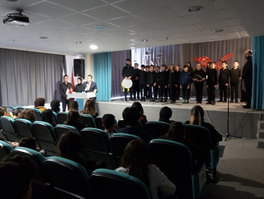 12 mart istiklal marnn kabul ve 18 mart anakkale zaferi  okulumuz ok amal salonunda   ehitlerimizin ruhuna yakr ekilde  anma program dzenlendi.